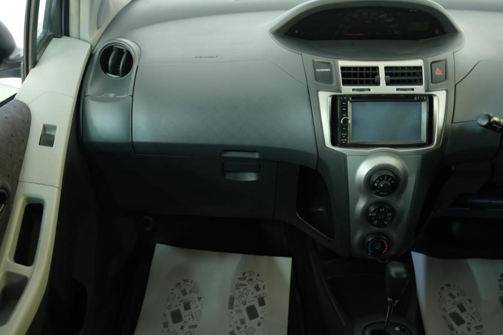 Toyota Vitz II (XP90) Омск  - изображение 17