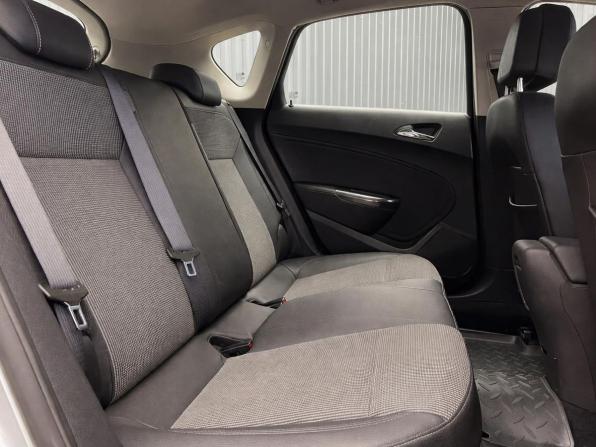 Opel Astra J с пробегом 2012 года, цена 747 000 рублей, 171695 км, хэтчбек, Автокод Объявления