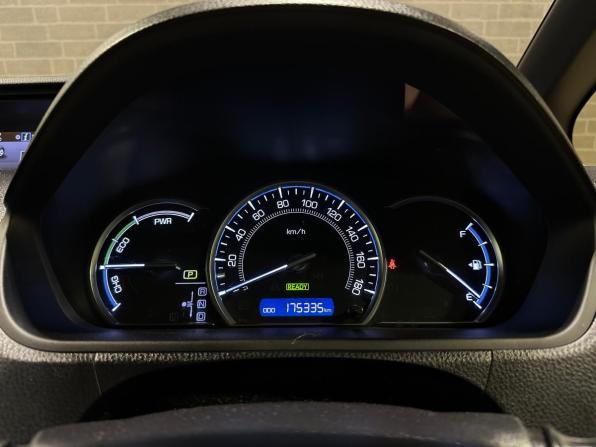 Toyota Esquire I с пробегом 2015 года, цена 1 800 000 рублей, 175336 км, минивэн, Автокод Объявления