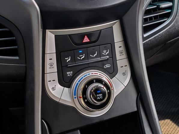 Hyundai Elantra V (MD) с пробегом 2011 года, цена 897 000 рублей, 231396 км, седан, Автокод Объявления