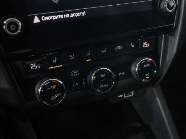 Skoda Octavia III (A7) Рестайлинг с пробегом 2019 года, цена 1 879 000 рублей, 117797 км, лифтбек, Автокод Объявления