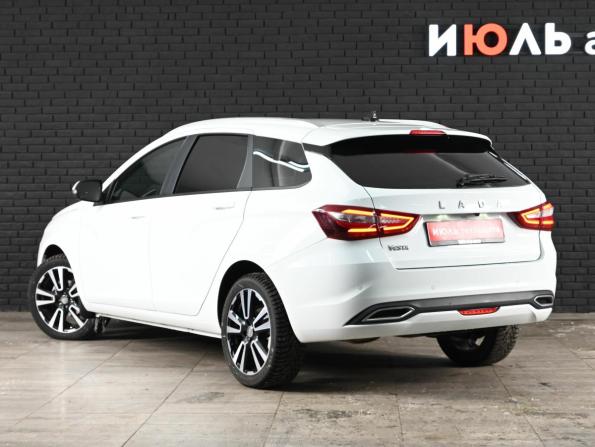 Lada (ВАЗ) Vesta I Рестайлинг (NG) с пробегом 2024 года, цена 1 295 000 рублей, 63051 км, универсал, Автокод Объявления