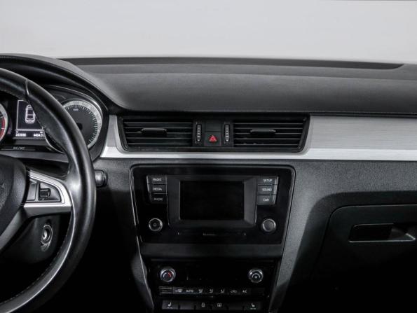 Skoda Rapid I с пробегом 2016 года, цена 910 000 рублей, 222696 км, лифтбек, Автокод Объявления
