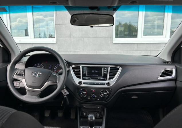 Hyundai Solaris II с пробегом 2019 года, цена 1 325 000 рублей, 120600 км, седан, Автокод Объявления