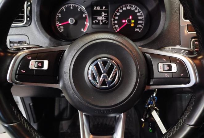Volkswagen Polo V Рестайлинг с пробегом 2019 года, цена 1 580 000 рублей, 45653 км, седан, Автокод Объявления