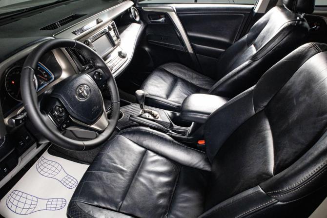 Toyota RAV4 IV (XA40) с пробегом 2013 года, цена 2 199 000 рублей, 173648 км, внедорожник, Автокод Объявления