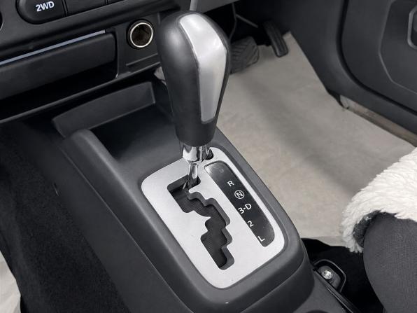 Suzuki Jimny III Рестайлинг 2 с пробегом 2012 года, цена 1 089 000 рублей, 122818 км, внедорожник, Автокод Объявления