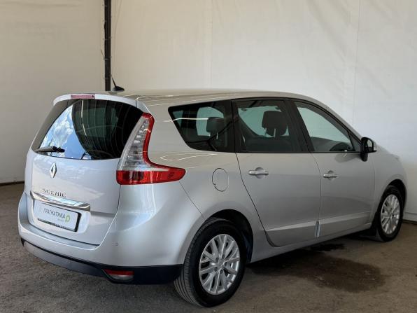 Renault Scenic III Рестайлинг 2 с пробегом 2014 года, цена 1 020 000 рублей, 261800 км, компактвэн, Автокод Объявления