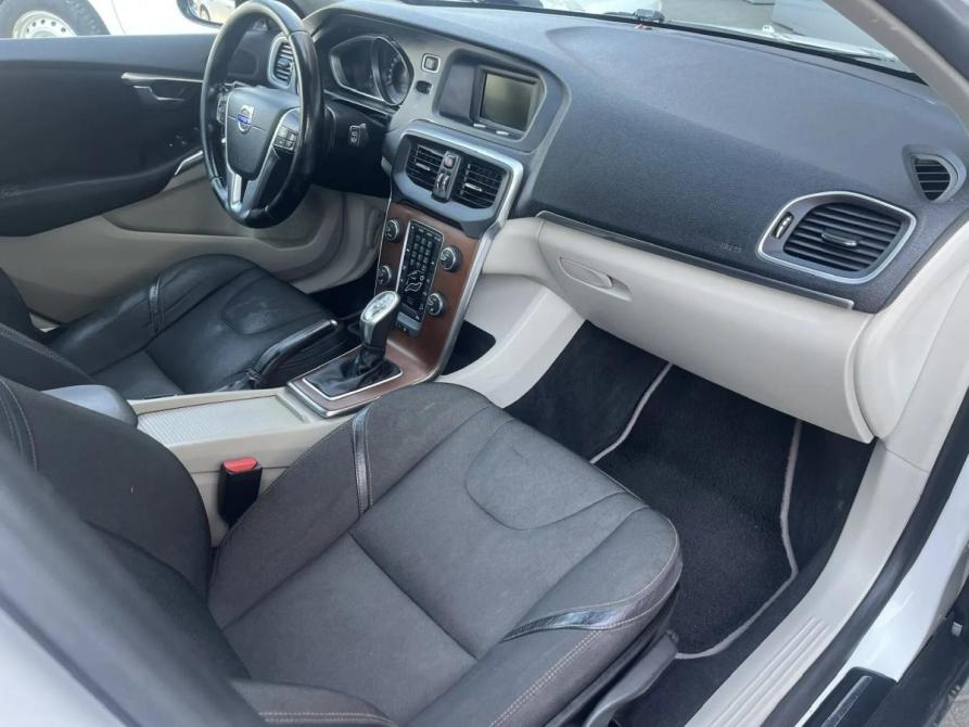 Volvo V40 II Челябинск  - изображение 8