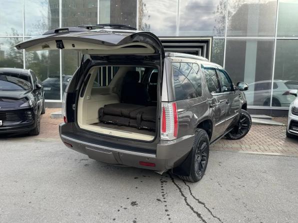 Cadillac Escalade III с пробегом 2013 года, цена 1 899 000 рублей, 265535 км, внедорожник, Автокод Объявления
