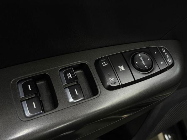 Kia Sportage IV с пробегом 2016 года, цена 1 795 000 рублей, 126000 км, внедорожник, Автокод Объявления