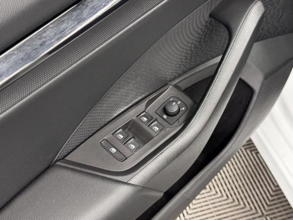 Skoda Octavia IV (A8) с пробегом 2021 года, цена 1 849 000 рублей, 100873 км, лифтбек, Автокод Объявления