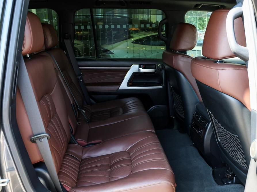 Toyota Land Cruiser 200 Series Рестайлинг 2 Москва  - изображение 12