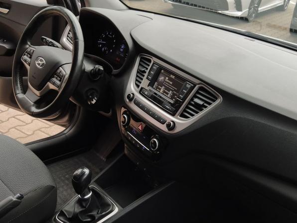 Hyundai Solaris II с пробегом 2019 года, цена 1 099 000 рублей, 197000 км, седан, Автокод Объявления