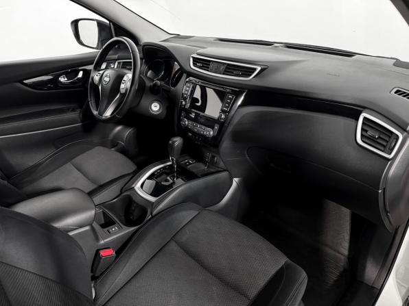 Nissan Qashqai II с пробегом 2017 года, цена 1 415 000 рублей, 175000 км, внедорожник, Автокод Объявления