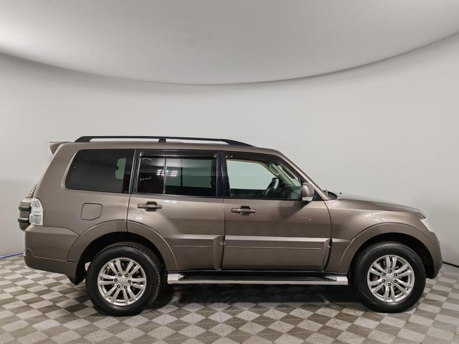 Mitsubishi Pajero IV Рестайлинг 1 Москва  - изображение 4