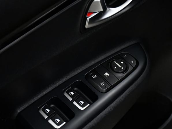 Kia Rio IV с пробегом 2018 года, цена 1 757 000 рублей, 65664 км, хэтчбек, Автокод Объявления