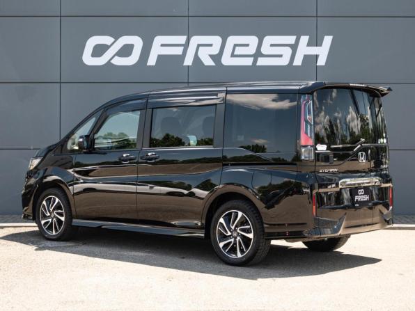 Honda Stepwgn V Рестайлинг с пробегом 2020 года, цена 2 625 000 рублей, 128631 км, минивэн, Автокод Объявления