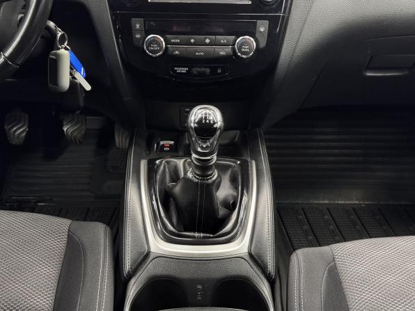 Nissan Qashqai II с пробегом 2016 года, цена 1 570 000 рублей, 141782 км, внедорожник, Автокод Объявления