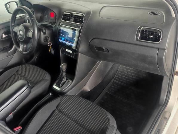 Volkswagen Polo V с пробегом 2012 года, цена 555 000 рублей, 333630 км, седан, Автокод Объявления