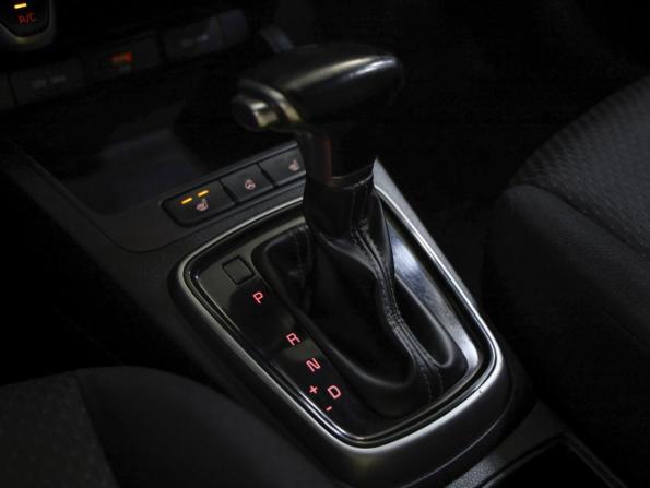 Kia Rio IV Рестайлинг с пробегом 2020 года, цена 1 399 000 рублей, 106728 км, седан, Автокод Объявления