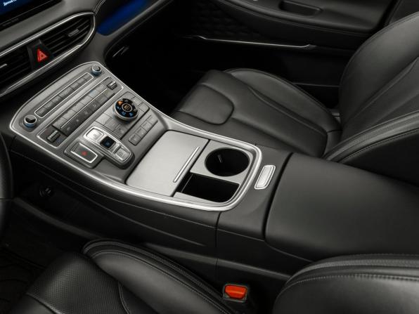 Hyundai Santa Fe IV Рестайлинг с пробегом 2022 года, цена 4 100 000 рублей, 38000 км, внедорожник, Автокод Объявления