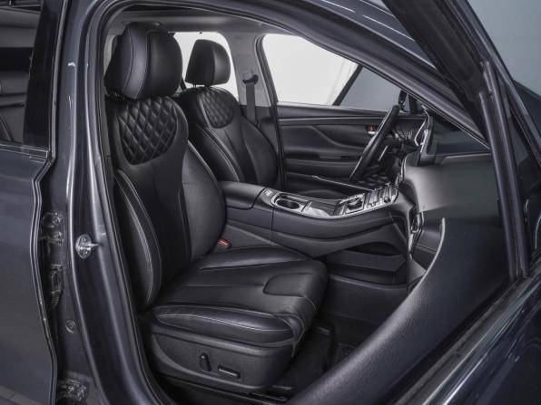 Hyundai Santa Fe IV Рестайлинг с пробегом 2023 года, цена 4 479 000 рублей, 41767 км, внедорожник, Автокод Объявления