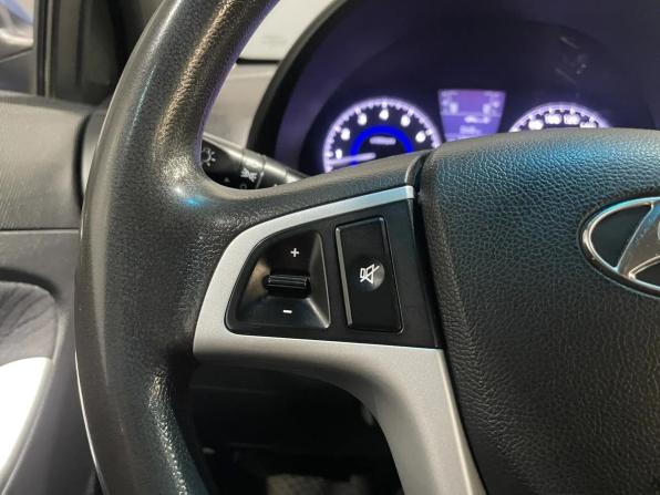 Hyundai Solaris I с пробегом 2012 года, цена 800 000 рублей, 131682 км, седан, Автокод Объявления
