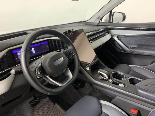 Geely Atlas II с пробегом 2024 года, цена 2 989 000 рублей, 29322 км, внедорожник, Автокод Объявления