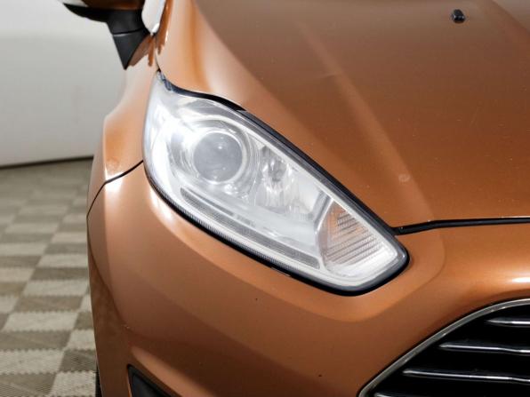 Ford Fiesta Mk6 Рестайлинг с пробегом 2015 года, цена 555 555 рублей, 301611 км, седан, Автокод Объявления