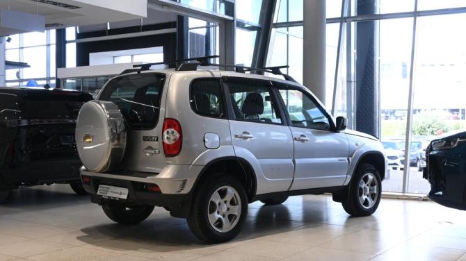 Chevrolet Niva I Рестайлинг с пробегом 2013 года, цена 425 000 рублей, 121761 км, внедорожник, Автокод Объявления