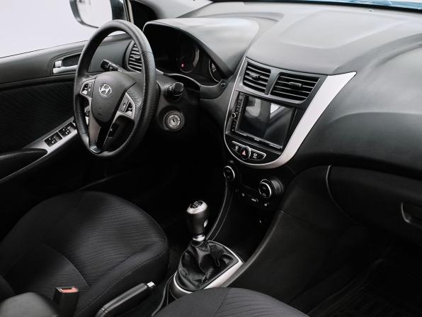 Hyundai Solaris I Рестайлинг с пробегом 2015 года, цена 803 000 рублей, 180800 км, седан, Автокод Объявления