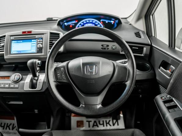 Honda Freed I Рестайлинг с пробегом 2012 года, цена 1 055 000 рублей, 176273 км, компактвэн, Автокод Объявления