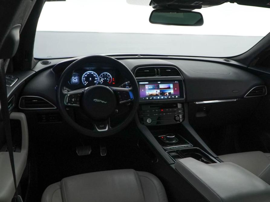 Jaguar F-Pace I Москва  - изображение 6