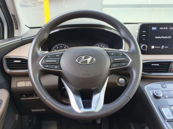 Hyundai Santa Fe IV Рестайлинг с пробегом 2022 года, цена 3 710 000 рублей, 58820 км, внедорожник, Автокод Объявления