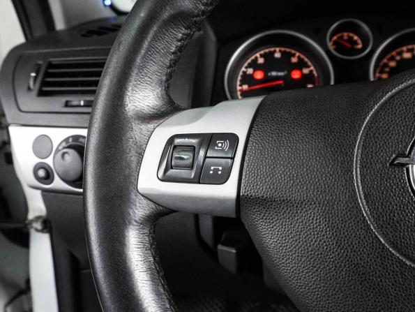 Opel Astra H Рестайлинг с пробегом 2011 года, цена 634 000 рублей, 122140 км, хэтчбек, Автокод Объявления