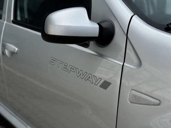 Renault Sandero I с пробегом 2014 года, цена 700 000 рублей, 86523 км, хэтчбек, Автокод Объявления