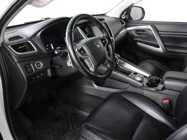Mitsubishi Montero Sport III Рестайлинг с пробегом 2022 года, цена 4 349 000 рублей, 50800 км, внедорожник, Автокод Объявления