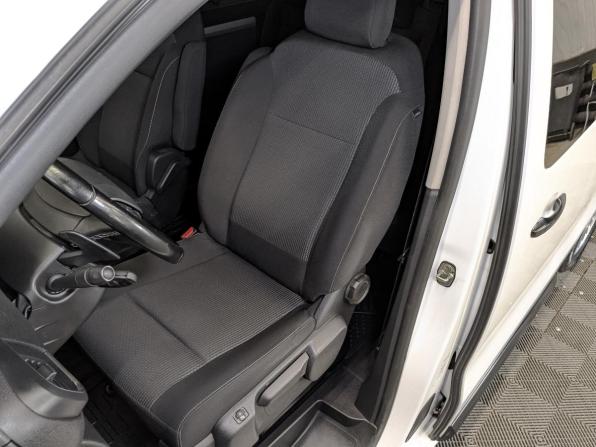 Peugeot Traveller I с пробегом 2019 года, цена 2 920 000 рублей, 72906 км, минивэн, Автокод Объявления