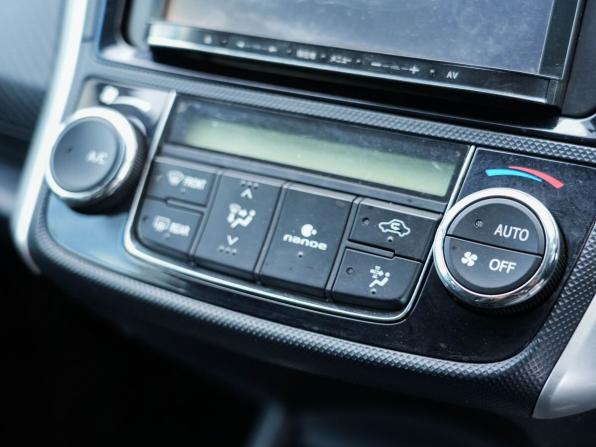 Toyota Corolla XI (E160 E170 E180) с пробегом 2014 года, цена 1 100 000 рублей, 145876 км, универсал, Автокод Объявления