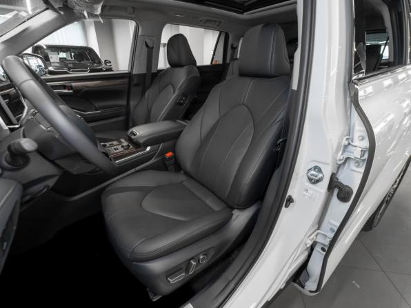 Toyota Highlander IV (XU70) с пробегом 2025 года, цена 5 500 000 рублей, 50 км, внедорожник, Автокод Объявления