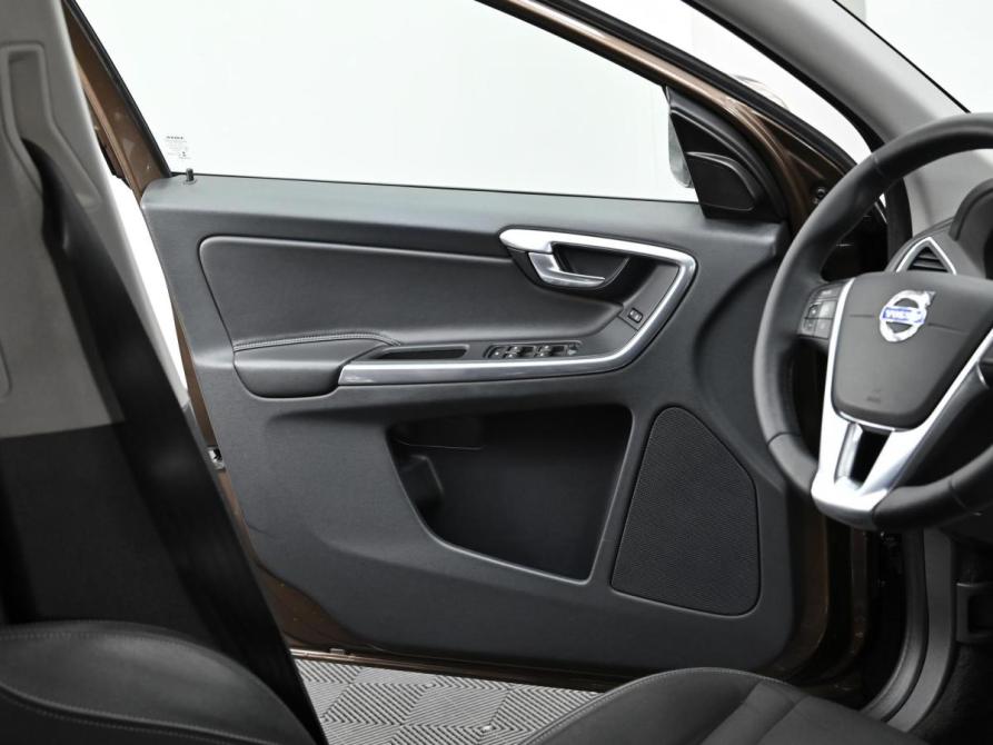 Volvo XC60 I Рестайлинг Москва  - изображение 11
