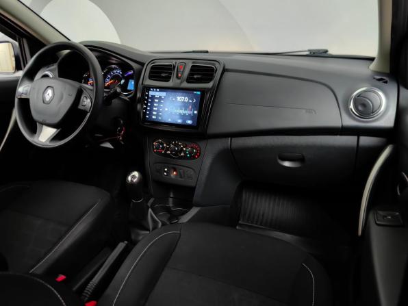 Renault Sandero II с пробегом 2016 года, цена 1 099 000 рублей, 53000 км, хэтчбек, Автокод Объявления
