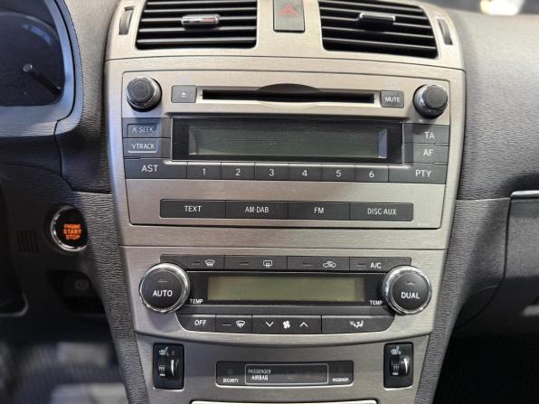 Toyota Avensis III с пробегом 2010 года, цена 1 149 000 рублей, 215655 км, седан, Автокод Объявления