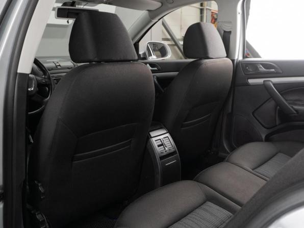 Skoda Octavia II (A5) Рестайлинг с пробегом 2011 года, цена 889 000 рублей, 155012 км, лифтбек, Автокод Объявления