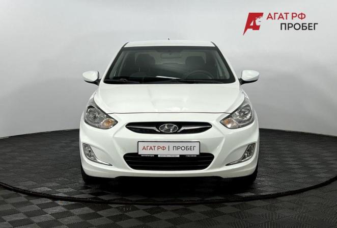 Hyundai Solaris I с пробегом 2013 года, цена 900 000 рублей, 136900 км, седан, Автокод Объявления