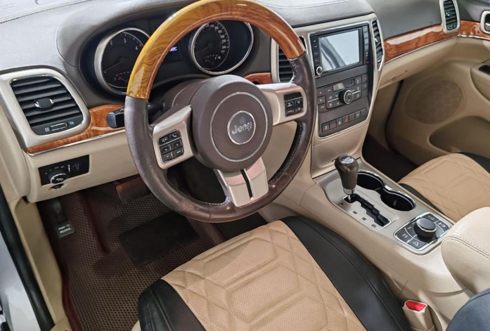Jeep Grand Cherokee IV (WK2) Ярославль  - изображение 12