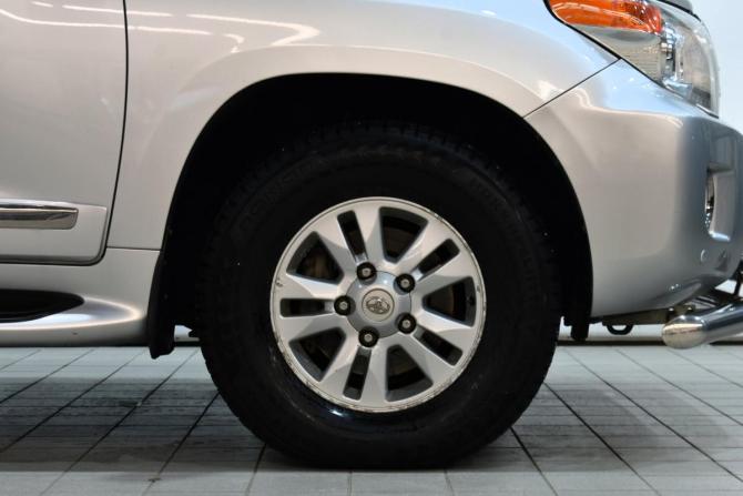 Toyota Land Cruiser 200 Series Рестайлинг 1 с пробегом 2014 года, цена 4 788 000 рублей, 125332 км, внедорожник, Автокод Объявления