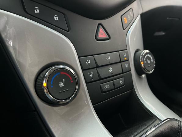 Chevrolet Cruze I Рестайлинг с пробегом 2013 года, цена 899 000 рублей, 127000 км, хэтчбек, Автокод Объявления