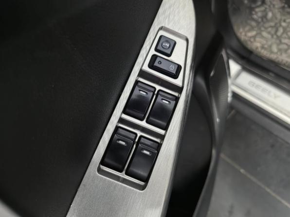 Geely Emgrand X7 I Рестайлинг с пробегом 2016 года, цена 848 000 рублей, 93364 км, внедорожник, Автокод Объявления